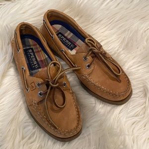 Sperry boat shoes